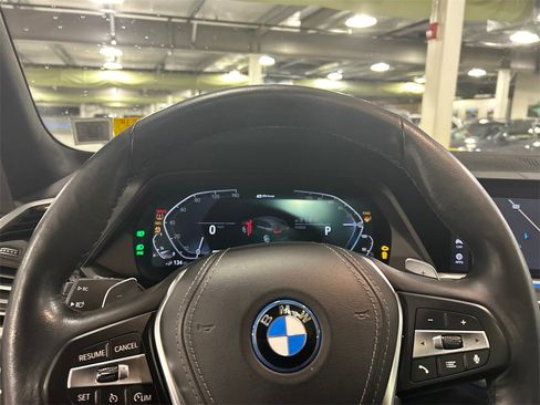 Used 2023 BMW X5 xDrive45e w/ Climate Comfort Package image 12