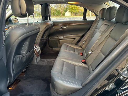 Used 2011 Mercedes-Benz S 400 w/ Sport Pkg image 19