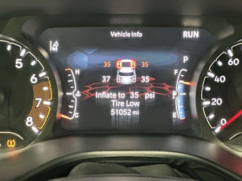 Used 2023 Jeep Compass Sport image 13