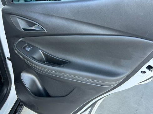 Used 2024 Buick Encore GX Sport Touring image 15