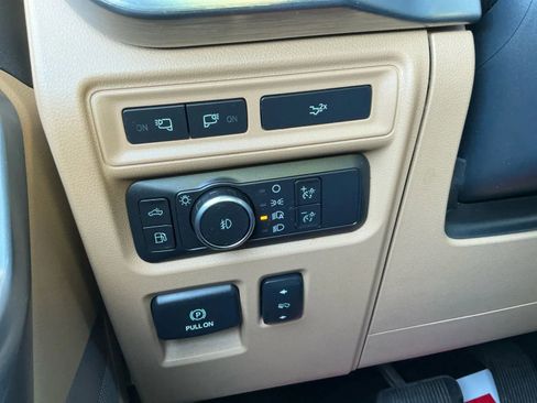 Used 2022 Ford F150 Lariat w/ Equipment Group 502A High image 36