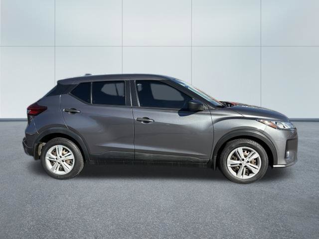 Used 2021 Nissan Kicks S FWD image 2