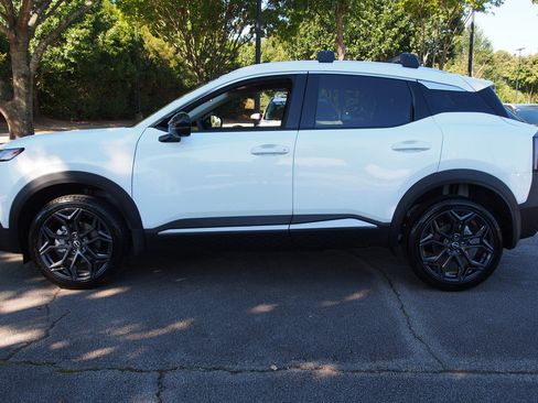 Used 2026 Nissan Kicks SR FWD image 4