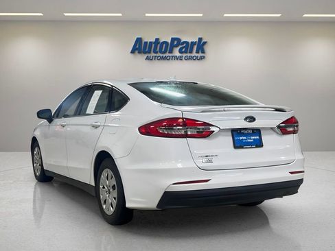 Certified 2020 Ford Fusion S image 5