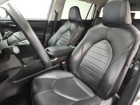 Used 2022 Toyota Highlander XLE image 22