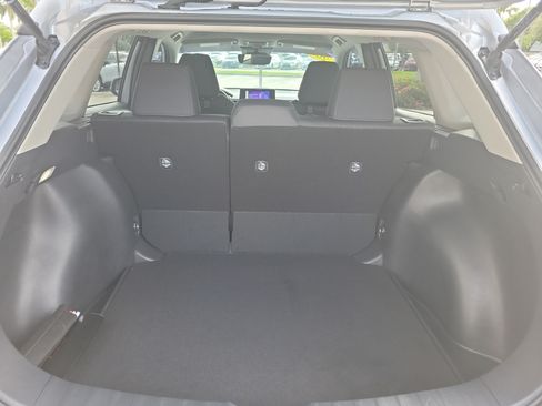 Used 2024 Toyota Corolla Cross LE FWD image 11