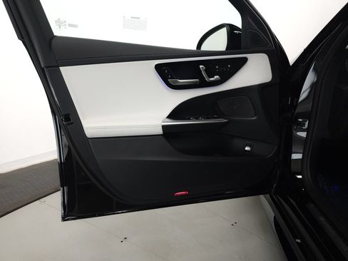 Certified 2026 Mercedes-Benz C 300 4MATIC Sedan image 5
