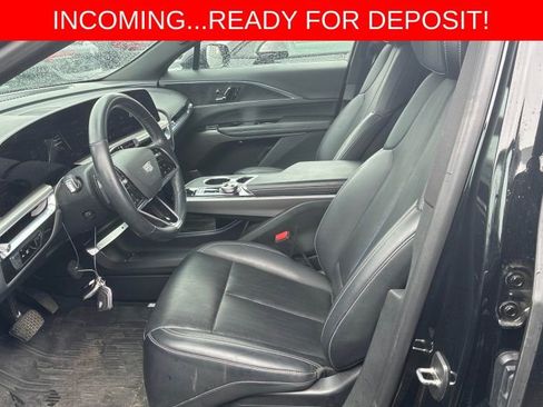 Used 2024 Cadillac Lyriq Luxury w/ LPO, Floor Liner Package AWD/4WD image 3