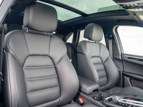 New 2026 Porsche Macan Turbo AWD/4WD image 27