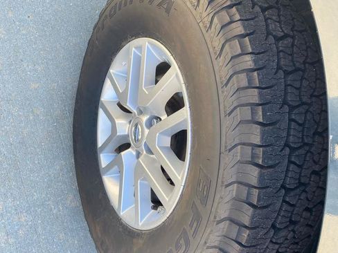 Used 2018 Nissan Frontier SV AWD/4WD image 11
