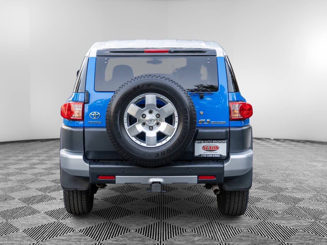 Used 2007 Toyota FJ Cruiser 4WD w/ Upgrade Pkg 1 image 6
