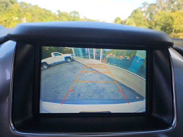 Used 2017 Chevrolet Suburban LT w/ Luxury Package RWD image 23