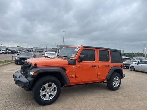 Used 2018 Jeep Wrangler Unlimited Sport S image 9