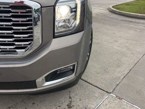 Used 2019 GMC Yukon Denali w/ Denali Ultimate Package RWD image 10