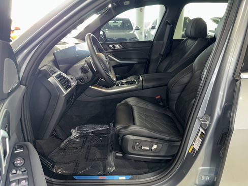 Certified 2025 BMW X5 xDrive50e w/ Premium Package image 19