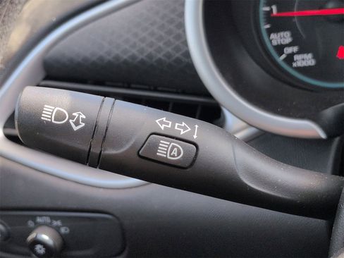 Used 2025 Chevrolet Malibu LT image 31