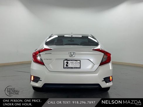 Used 2016 Honda Civic EX-T image 5