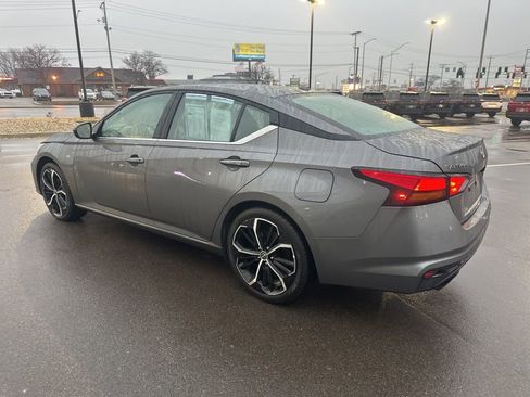 Used 2025 Nissan Altima 2.5 SR image 4