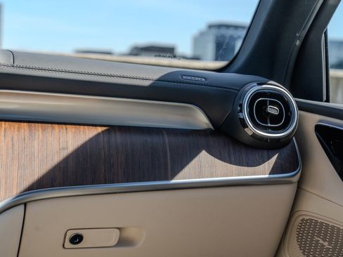 Used 2023 Mercedes-Benz GLC 300 4MATIC image 22