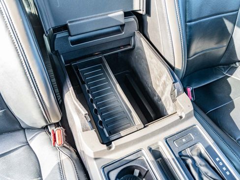 Used 2017 Ford F150 Raptor w/ Equipment Group 802A Luxury image 11