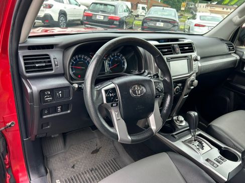 Used 2017 Toyota 4Runner SR5 Premium AWD/4WD image 17