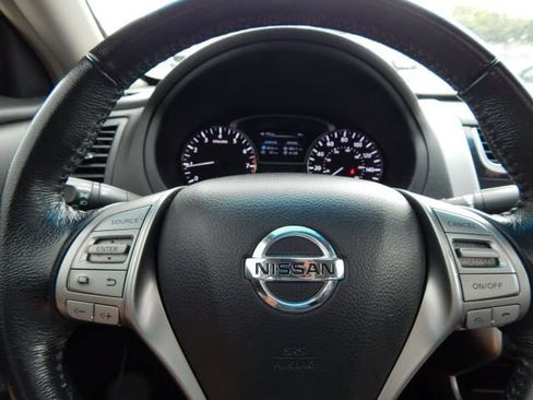 Used 2013 Nissan Altima 2.5 SV w/ 2.5SV Convenience Pkg FWD image 9