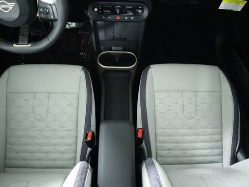 Used 2025 MINI Cooper S image 18