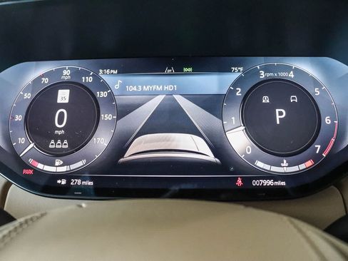 Used 2025 Land Rover Range Rover SE AWD/4WD image 25