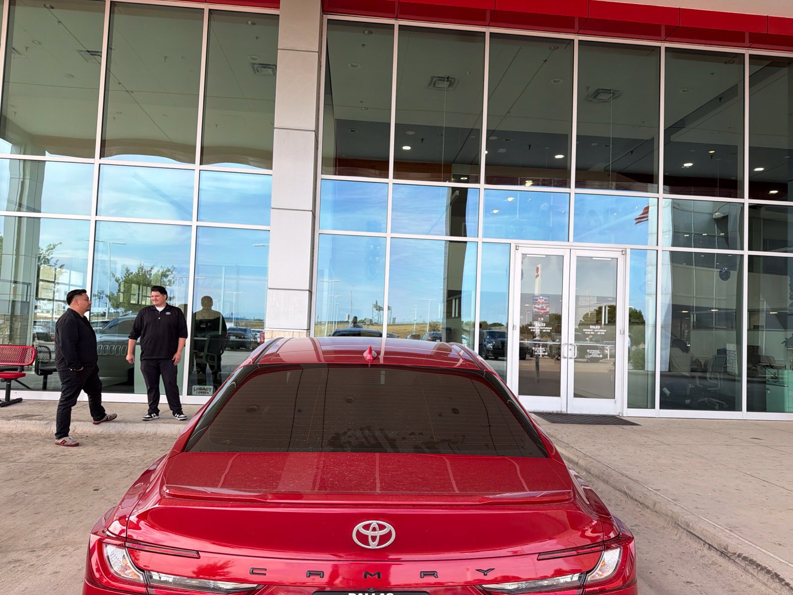 Used 2025 Toyota Camry SE w/ Multimedia Upgrade Package FWD image 15