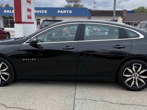 Used 2016 Chevrolet Malibu LT w/ Leather Package FWD image 12