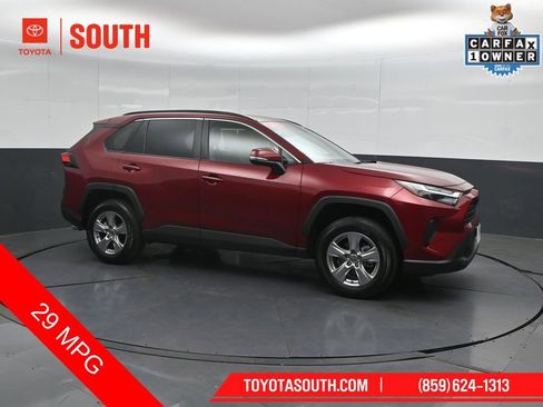 Used 2025 Toyota RAV4 XLE AWD/4WD image 1
