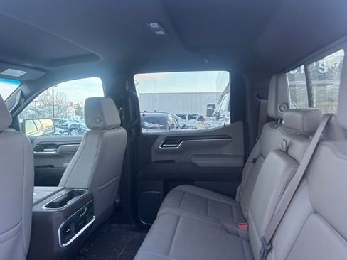 Used 2022 GMC Sierra 1500 SLT w/ SLT Premium Plus Package image 9