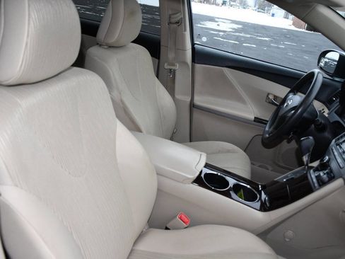 Used 2011 Toyota Venza AWD w/ Convenience Pkg image 23