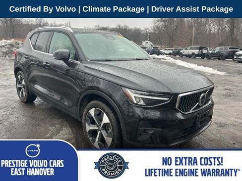 Used 2023 Volvo XC40 B5 Plus w/ Driver Assist Package image 1