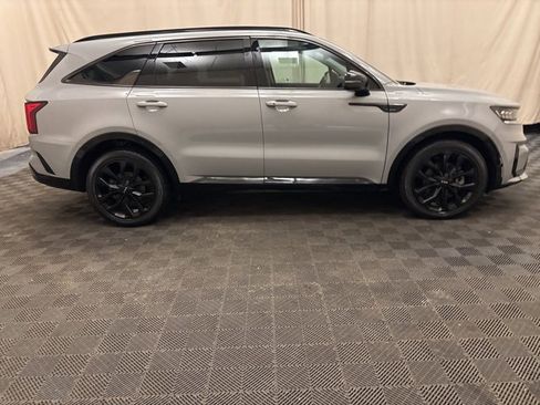 Certified 2023 Kia Sorento SX image 7