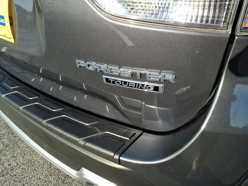 Used 2022 Subaru Forester Touring w/ Popular Package #2 AWD/4WD image 10