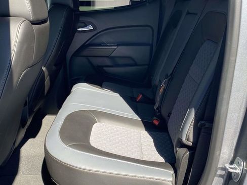 Used 2022 Chevrolet Colorado Z71 image 11