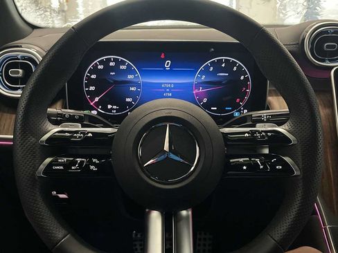 Used 2026 Mercedes-Benz GLC 300 4MATIC image 35
