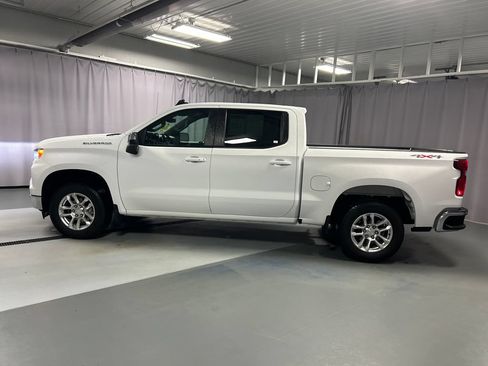 Used 2023 Chevrolet Silverado 1500 LT AWD/4WD image 4