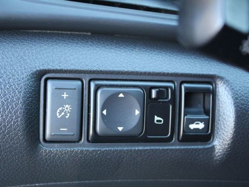 Used 2019 Nissan Sentra S image 23