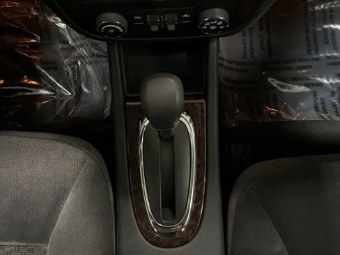 Used 2016 Chevrolet Impala LT FWD image 17