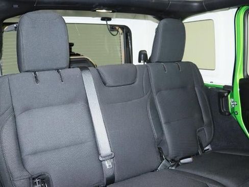 Used 2019 Jeep Wrangler Unlimited Sport S image 22