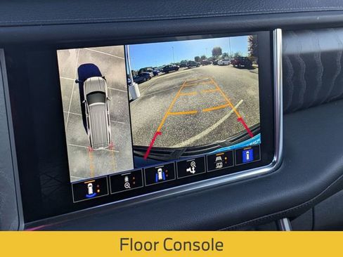 Used 2024 GMC Yukon XL Denali image 24