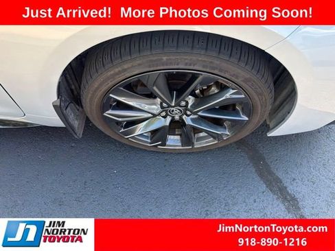 Used 2025 Toyota Corolla SE w/ SE Premium Package FWD image 10