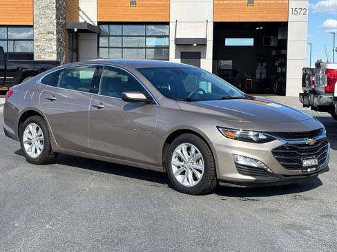 Used 2025 Chevrolet Malibu LT FWD image 1