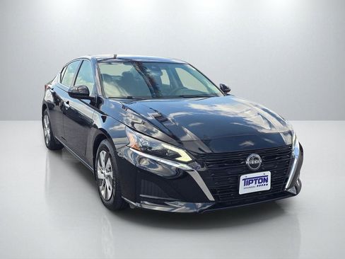Used 2023 Nissan Altima 2.5 S image 3