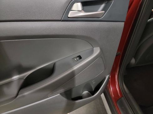 Used 2020 Hyundai Tucson Value FWD image 16