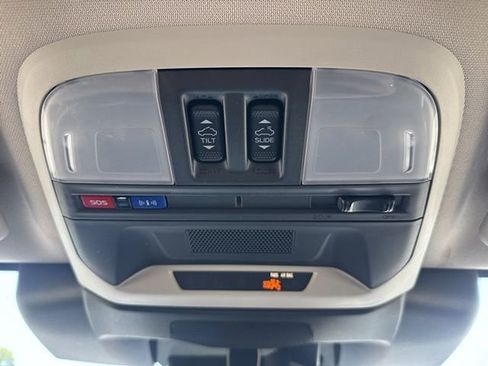 Used 2025 Subaru Crosstrek 2.0i Premium image 16