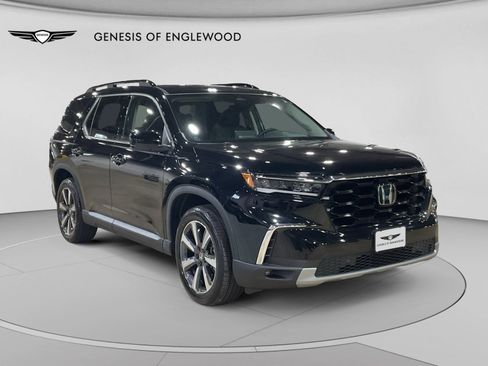Used 2023 Honda Pilot Touring image 7