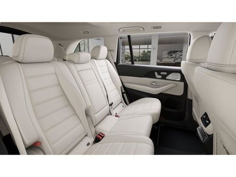 New 2026 Mercedes-Benz GLS 450 4MATIC image 5